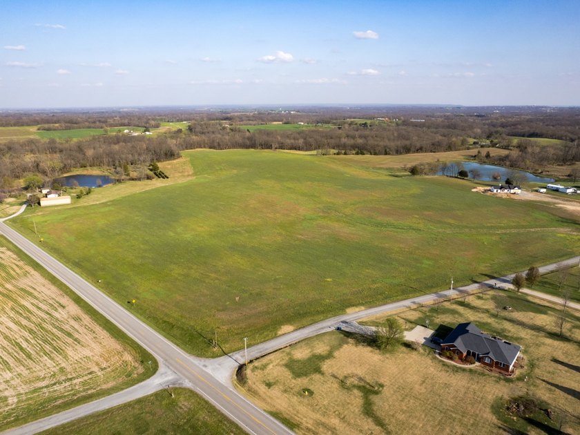 This 35.75+/- acre tract in Randolph County, Illinois offers an - photo 22