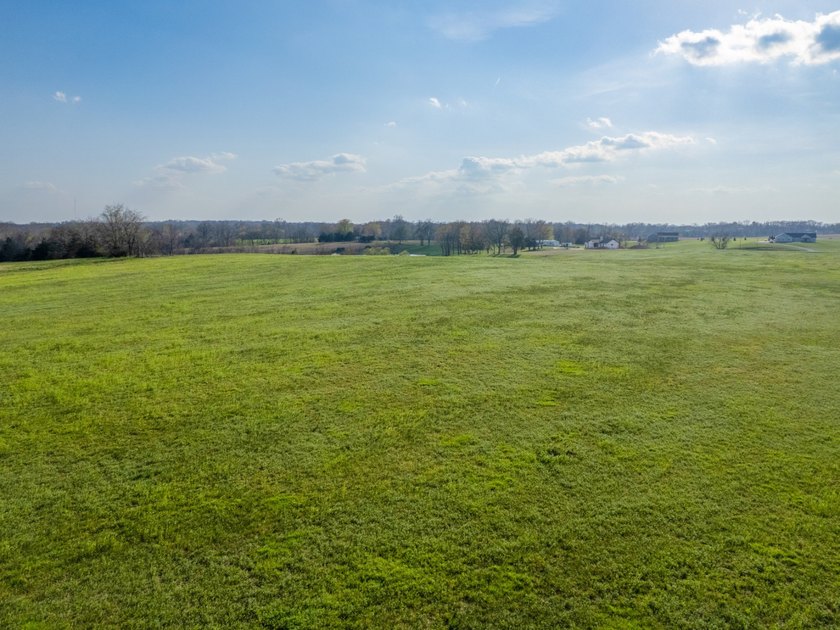 This 35.75+/- acre tract in Randolph County, Illinois offers an - photo 24