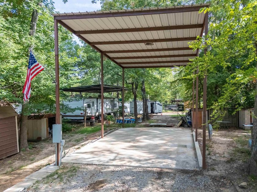 *Park, Plug, and Play! Your Lake Fork RV Oasis with Resort-Style - photo 2