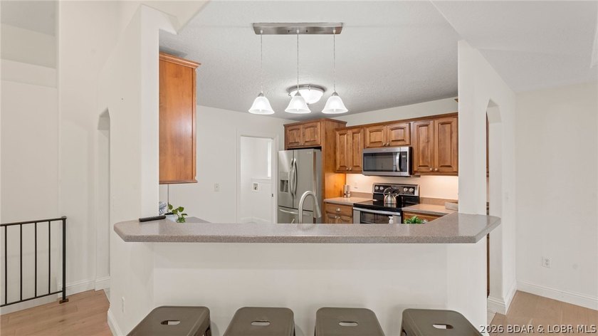 Beautifully maintained 5-bedroom, 3.5-bath home located in the - photo 12