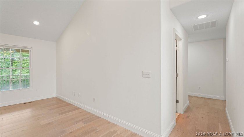 Beautifully maintained 5-bedroom, 3.5-bath home located in the - photo 17