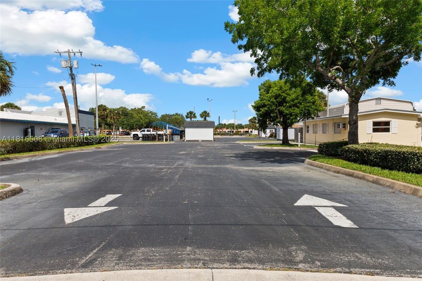 Mixed-use &amp; multi-parcel commercial portfolio in the heart of - photo 25