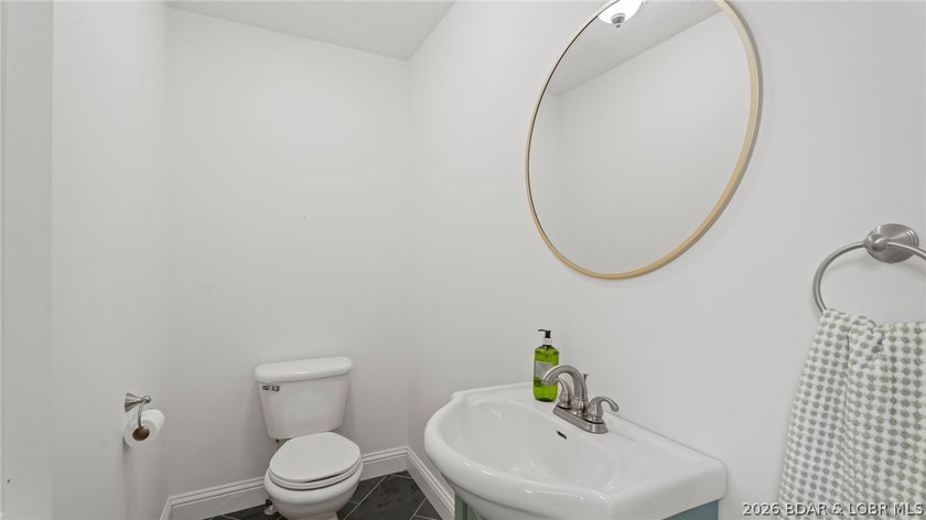 Beautifully maintained 5-bedroom, 3.5-bath home located in the - photo 37