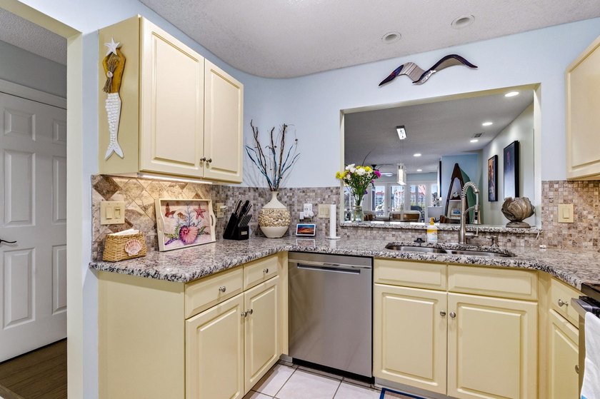 Welcome to waterfront living in the heart of Lightkeeper's - photo 11