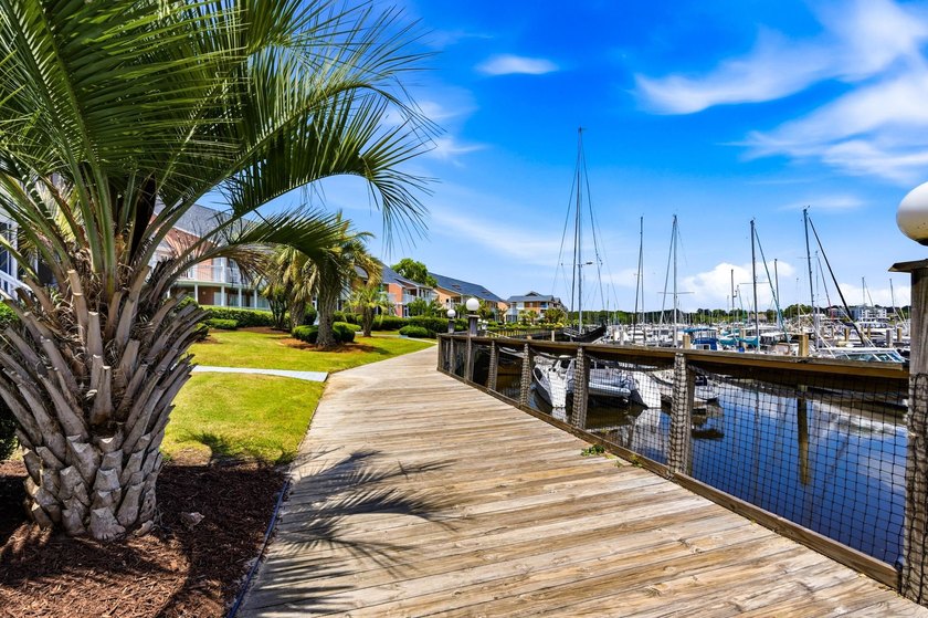 Welcome to waterfront living in the heart of Lightkeeper's - photo 27