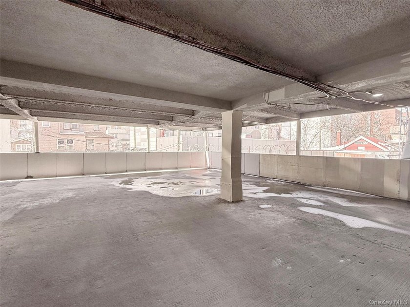 Opportunity in the heart of Brighton Beach! Unit 6B is located - photo 8