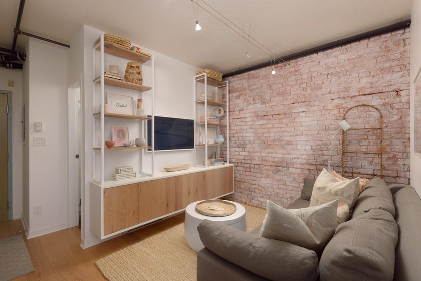 This two-level, 1 bedroom (potential for 2) Gastown loft sits on - photo 20