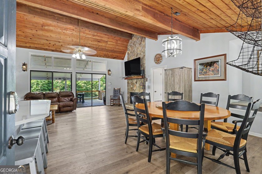 Enjoy true lakefront living at this spacious mountain retreat - photo 15