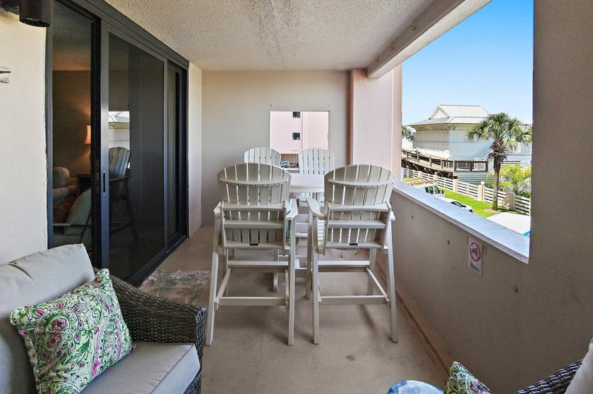 Wake up to breathtaking views, spend your days on the - photo 20