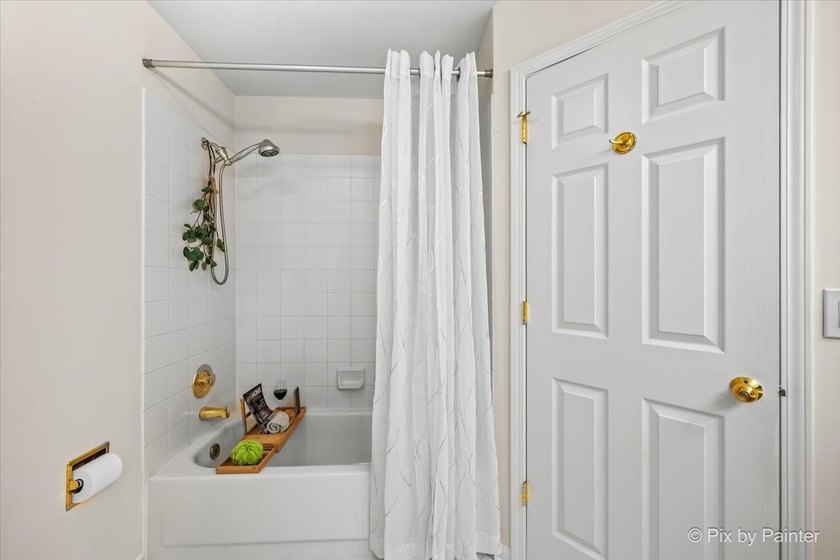 Welcome to 1661 Kensington Drive, nestled on the eastern edge of - photo 34