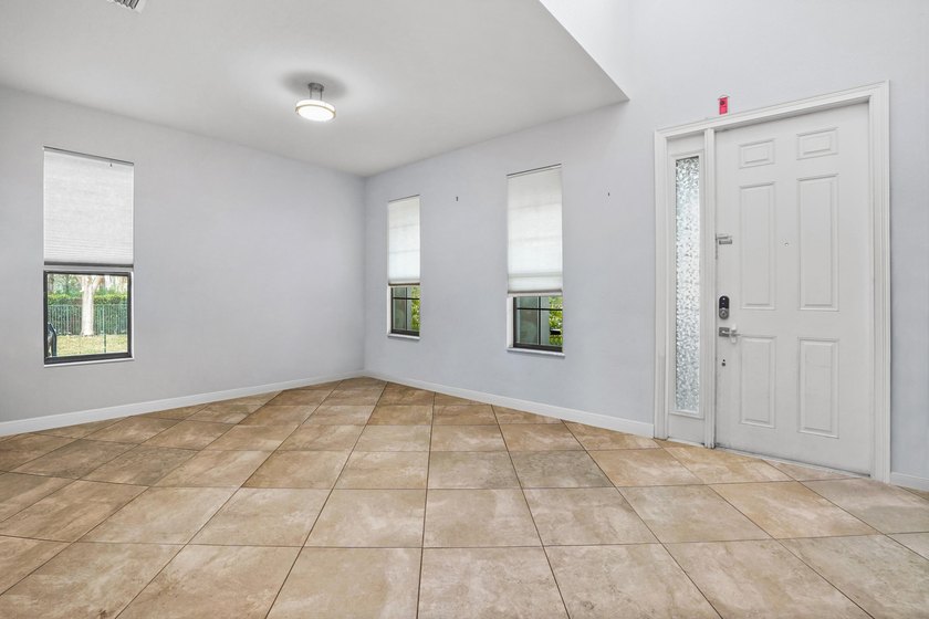 Welcome to Gulfstream Preserve! This beautifully maintained - photo 4