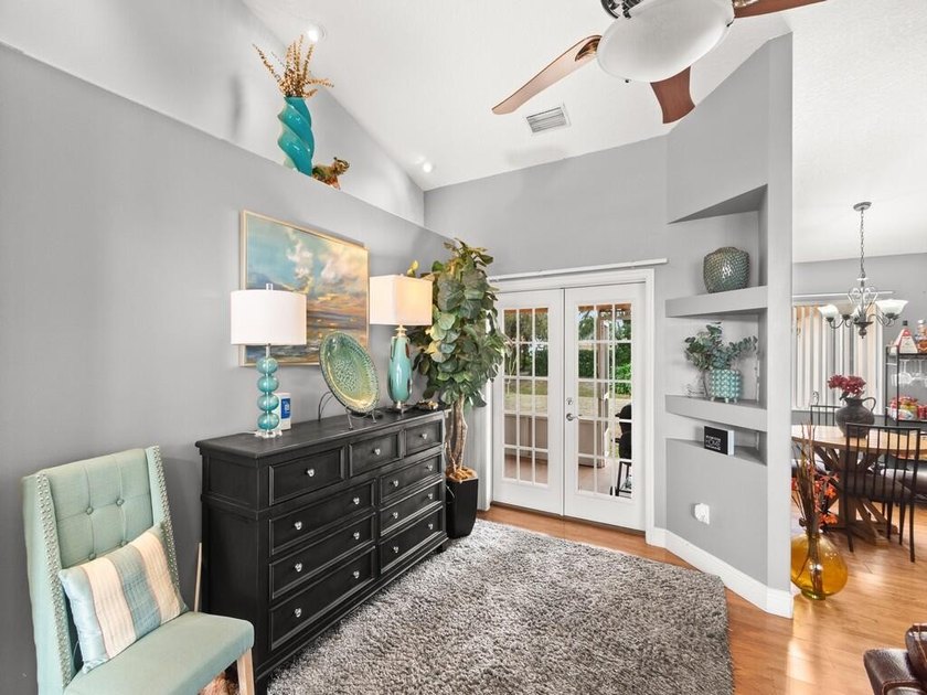 This spacious 4-bedroom, 3-bath home has been thoughtfully - photo 6