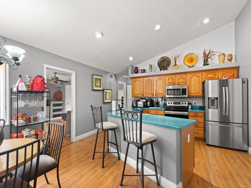 This spacious 4-bedroom, 3-bath home has been thoughtfully - photo 9
