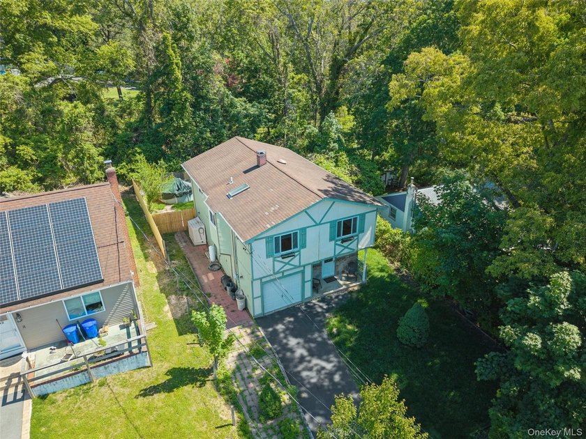 Nestled in the sought-after Lake Panamoka community, this - photo 36