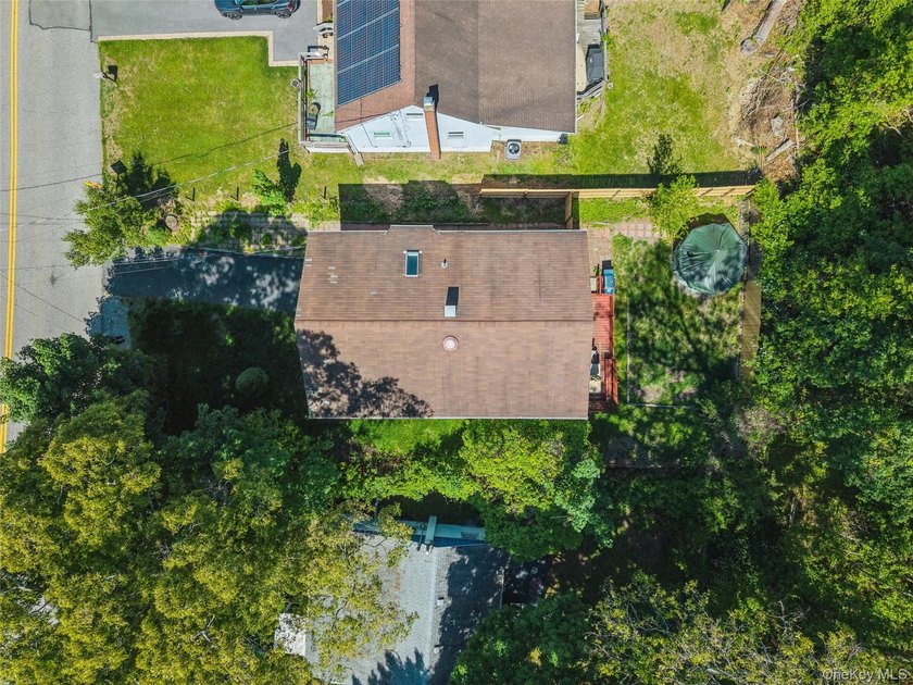 Nestled in the sought-after Lake Panamoka community, this - photo 39