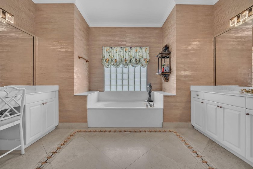 Circular drive sets the tone for this thoughtfully designed home - photo 20