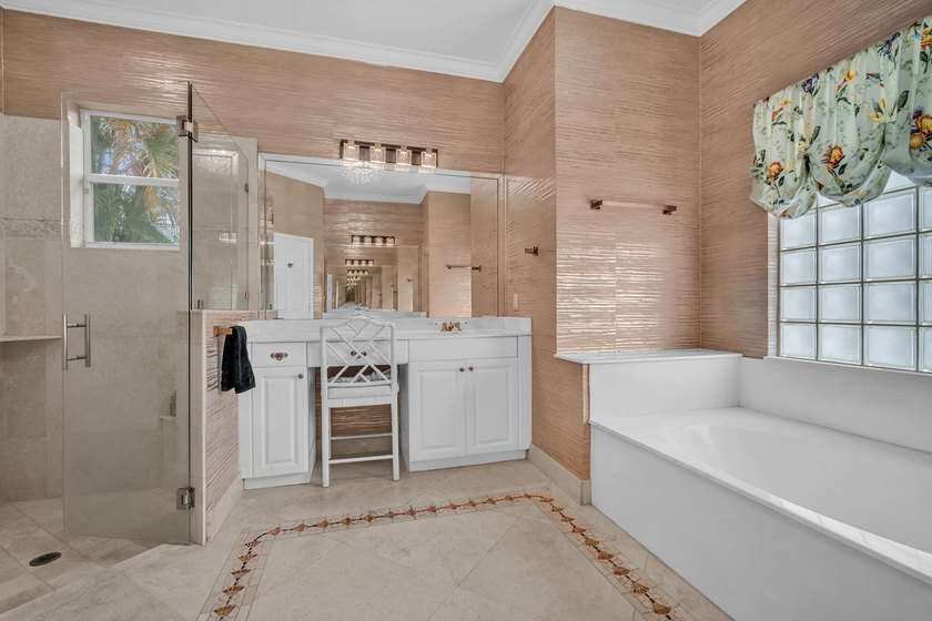 Circular drive sets the tone for this thoughtfully designed home - photo 21