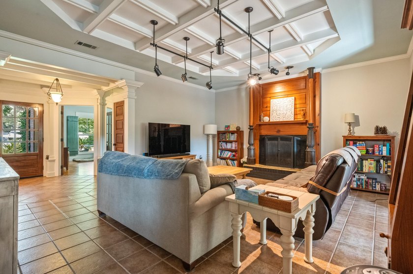 Stunning Lakefront Retreat with Custom Woodwork &amp; Westerly - photo 25