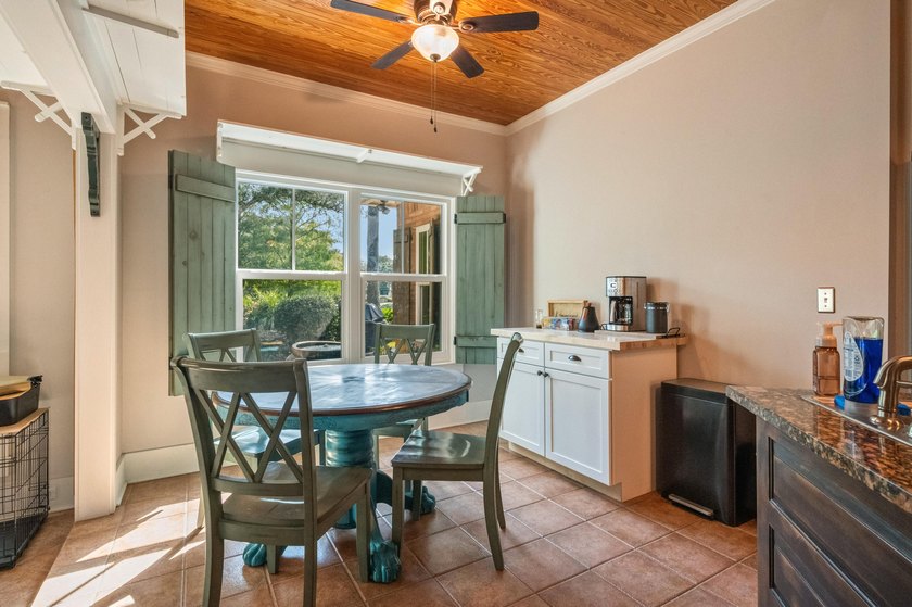 Stunning Lakefront Retreat with Custom Woodwork &amp; Westerly - photo 27