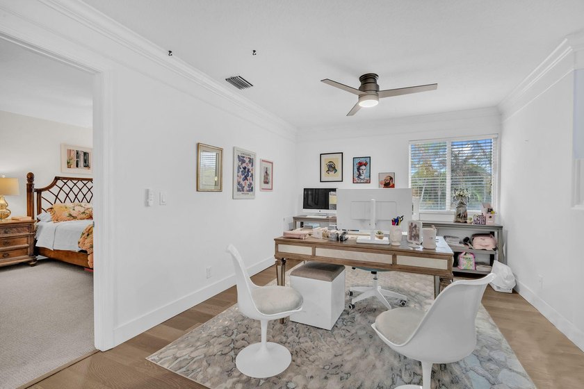 Circular drive sets the tone for this thoughtfully designed home - photo 29