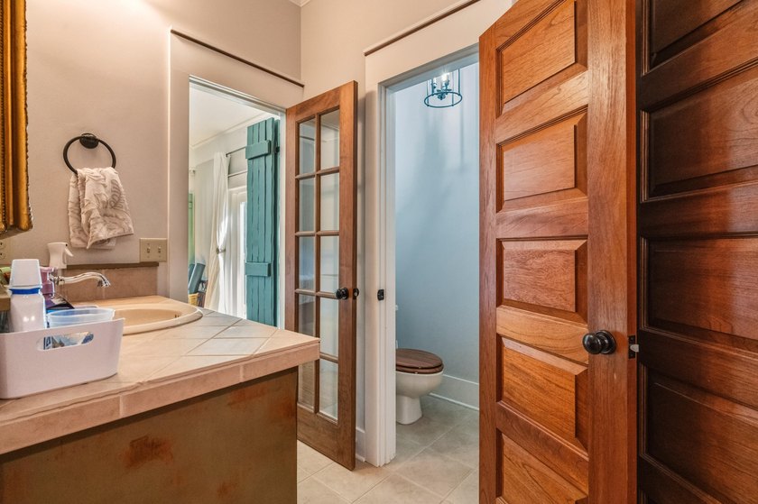 Stunning Lakefront Retreat with Custom Woodwork &amp; Westerly - photo 41