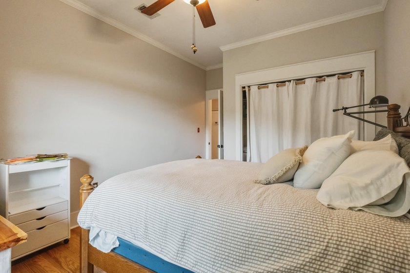 Stunning Lakefront Retreat with Custom Woodwork &amp; Westerly - photo 46