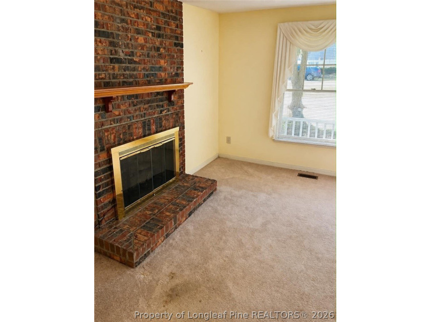 * $10,000 BUYER CREDIT AVAILABLE with an acceptable offer! Use - photo 7