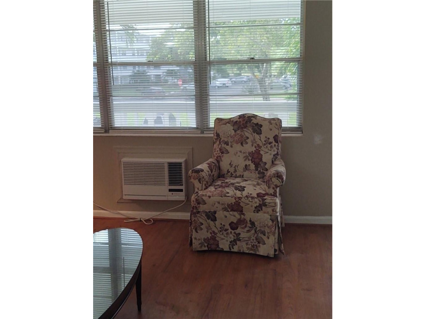Clean and Neat 1 bedroom, 1 bath unit in 55+ Community in - photo 15