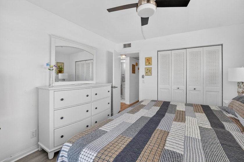Beautifully RENOVATED 2nd floor CORNER condo in Century Village - photo 17
