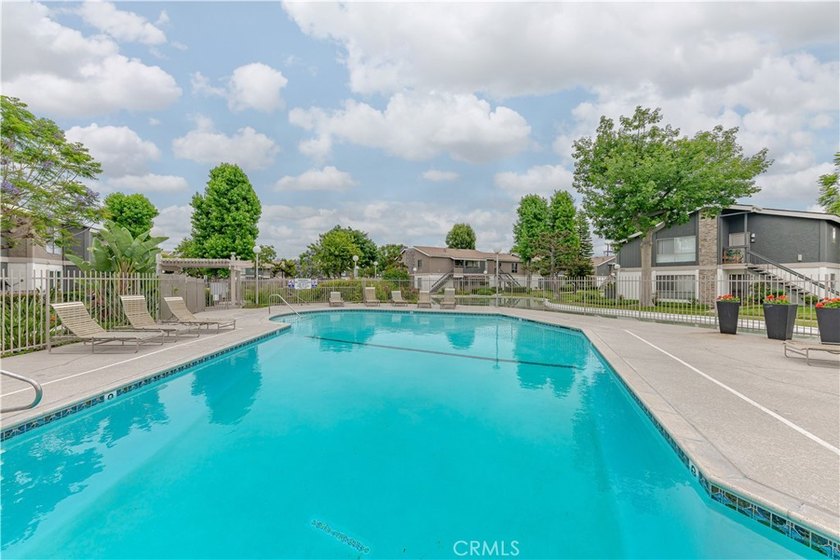 Welcome to this beautifully renovated first-level condominium in - photo 26