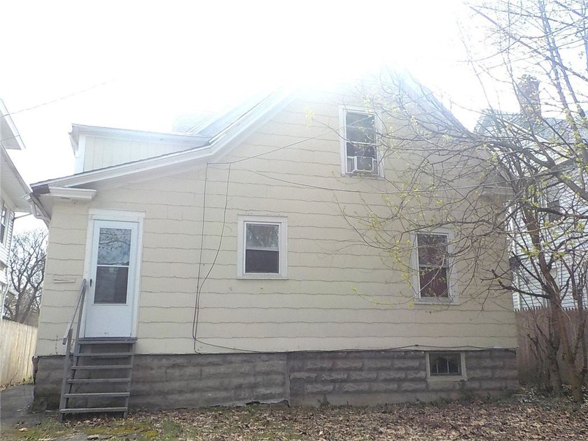 Welcome to this turn-key investment opportunity or owner - photo 3