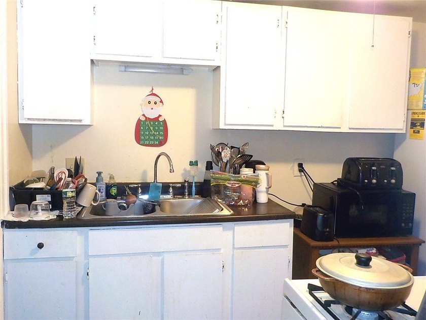 Welcome to this turn-key investment opportunity or owner - photo 10