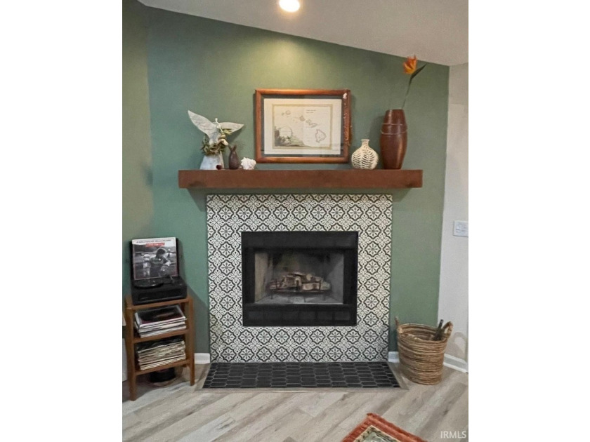 Beautifully updated 2-bedroom, 2-bath, single-level condo - photo 26