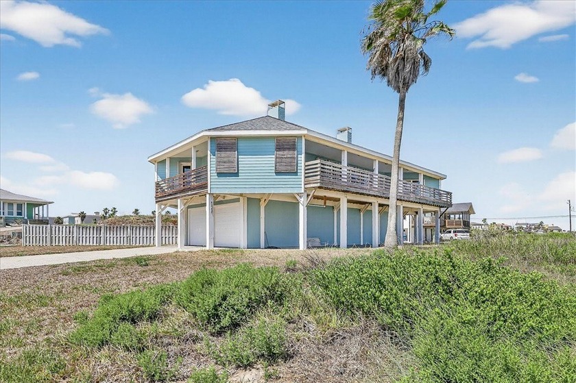 Coveted location &amp; Gulf views! This soulful Old Town home sits - photo 3