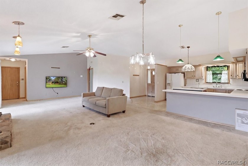 Nestled beneath a canopy of majestic oak trees and overlooking - photo 13