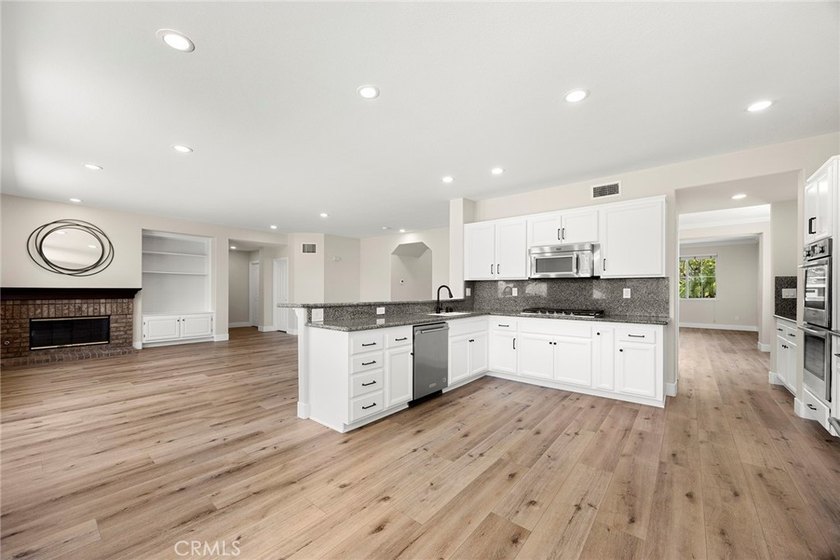 STUNNING NEFF RANCH ESTATE HOME WITH COMMERCIAL ELEVATOR! First - photo 19