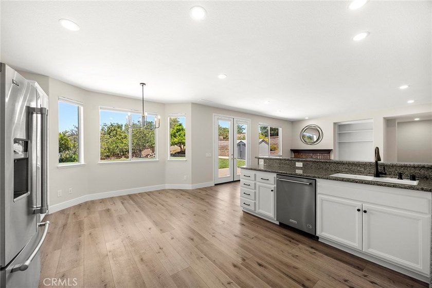 STUNNING NEFF RANCH ESTATE HOME WITH COMMERCIAL ELEVATOR! First - photo 22