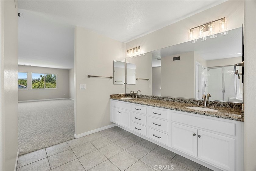 STUNNING NEFF RANCH ESTATE HOME WITH COMMERCIAL ELEVATOR! First - photo 32