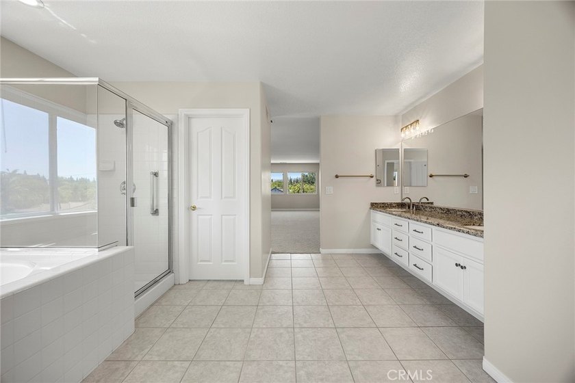 STUNNING NEFF RANCH ESTATE HOME WITH COMMERCIAL ELEVATOR! First - photo 34