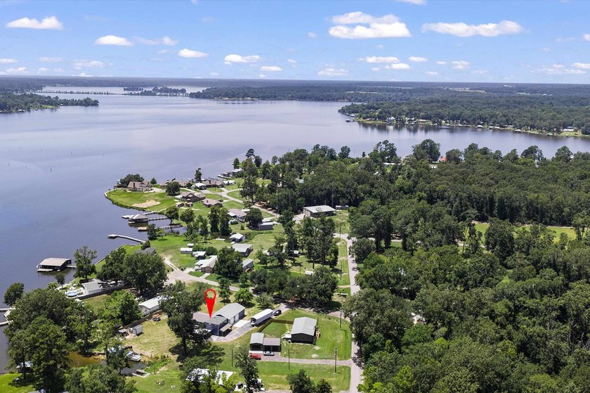 FULLY REMODELED LAKE MURVAUL RETREAT - 7 BEDROOMS - BOATHOUSE - - photo 6