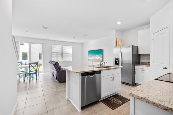 Step inside the versatile Pompano layout, where an open concept - photo 6