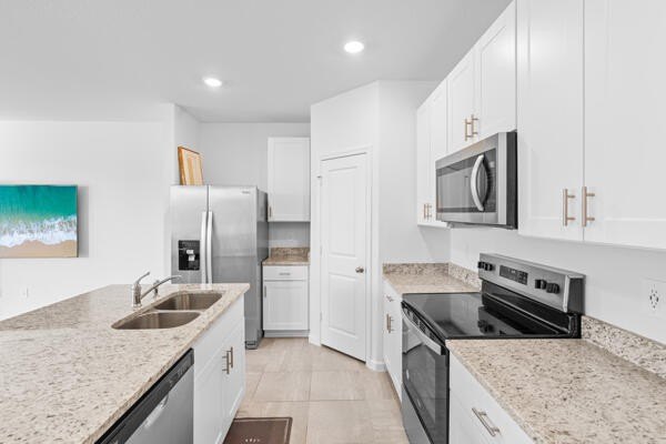 Step inside the versatile Pompano layout, where an open concept - photo 8
