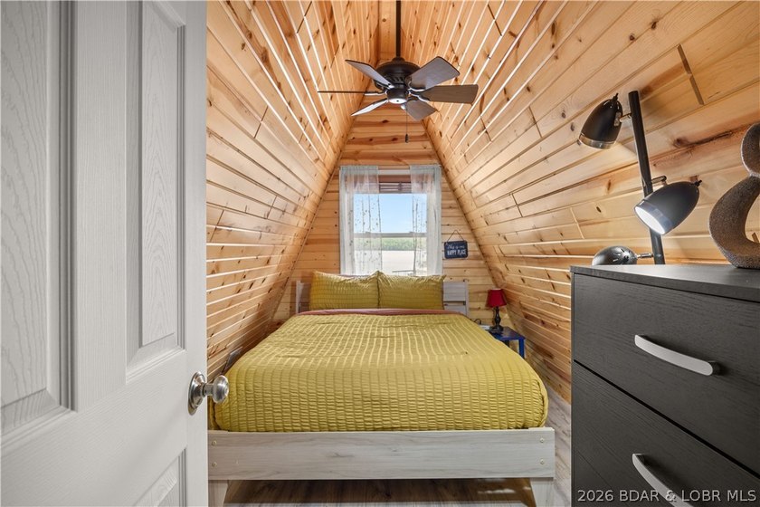 Escape to your private sanctuary in Sunrise Beach. Situated over - photo 17