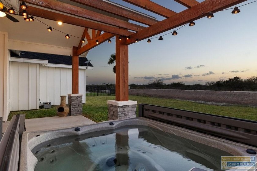 YOUR LUXURY RETREAT AWAITS - MOTIVATED SELLERS! Experience - photo 33