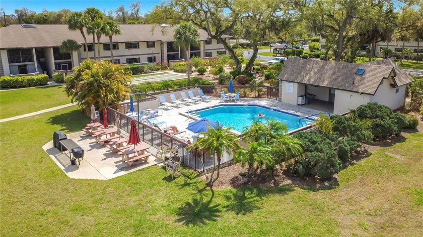 PRICE IMPROVEMENT! MOVE-IN READY &amp; TURNKEY FURNISHED! Experience - photo 38