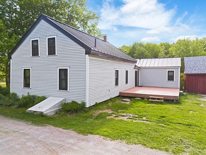 Welcome to a property that embodies everything people love about - photo 3