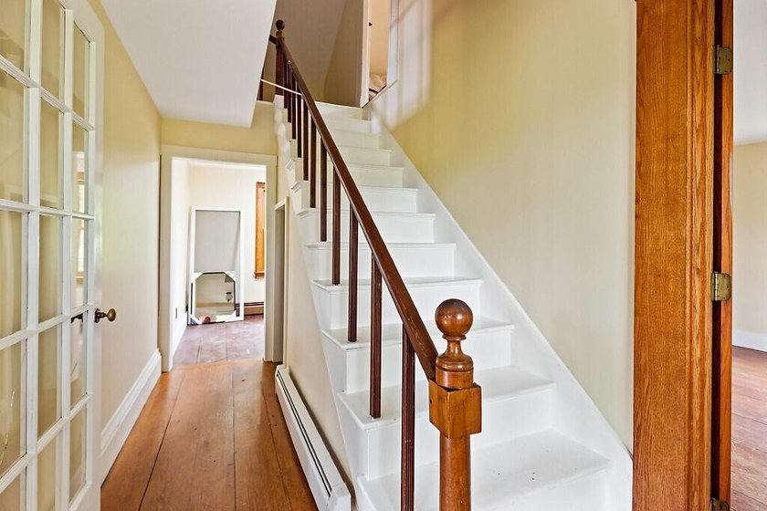 Welcome to a property that embodies everything people love about - photo 7