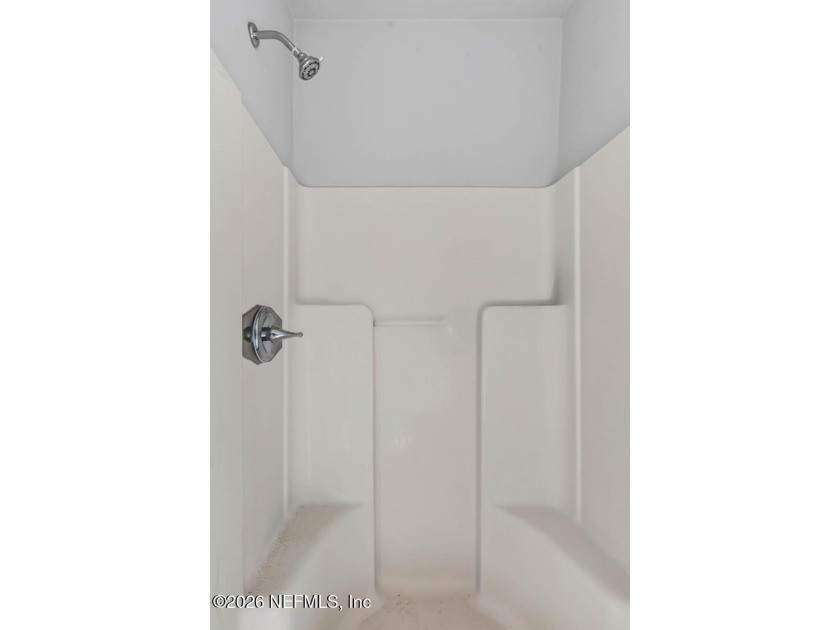 Welcome home to this beautifully renovated 3-bedroom, 2-bath - photo 22