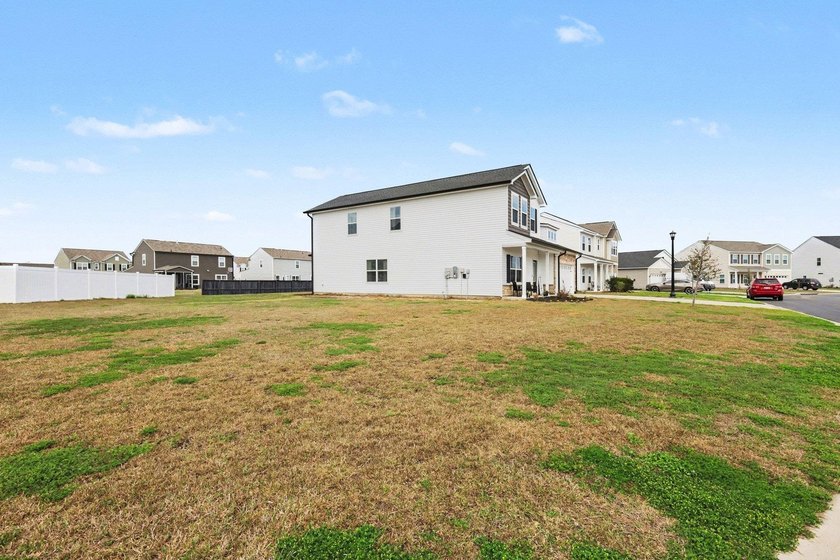 Welcome to 235 Portofino Dr! This spacious home in the Merrill - photo 38