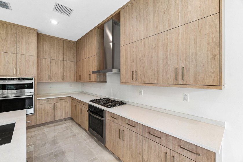 Brand new and never lived in, this stunning Honolulu model in - photo 16
